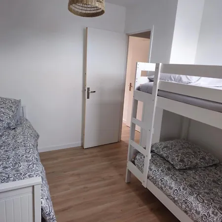 Dom wakacyjny Maison Cosy Avec Jardin, *