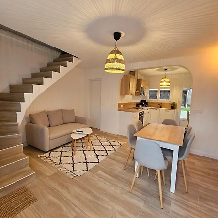 Maison Cosy Avec Jardin, Favieres (Seine-et-Marne)